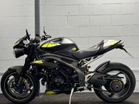 TRIUMPH SPEED TRIPLE 1050