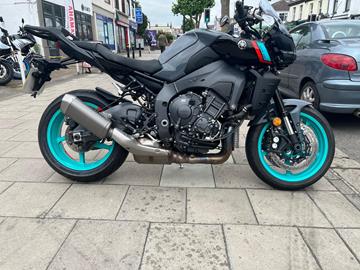 YAMAHA MT-10