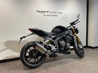 TRIUMPH SPEED TRIPLE 1200 RS