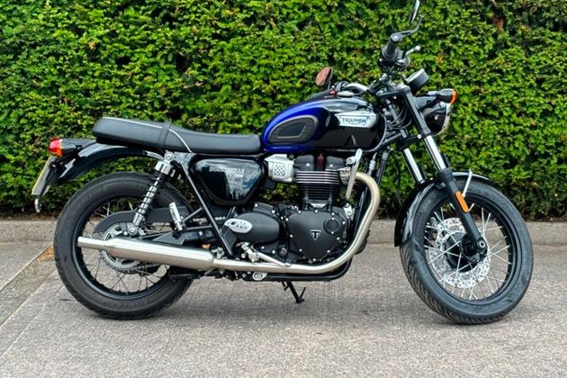 TRIUMPH BONNEVILLE T100