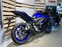 YAMAHA R3