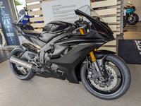 YAMAHA R6