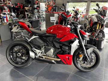 DUCATI STREETFIGHTER V2