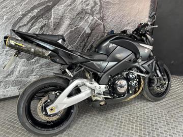 SUZUKI GSX1300 B-KING