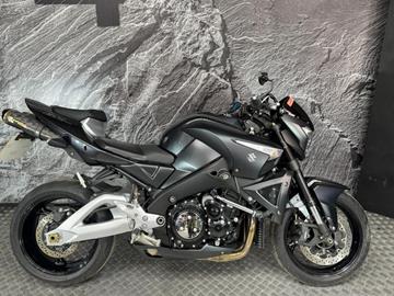 SUZUKI GSX1300 B-KING