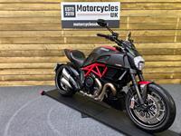 DUCATI DIAVEL CARBON