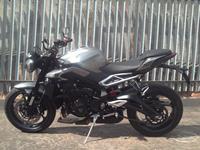 TRIUMPH STREET TRIPLE R