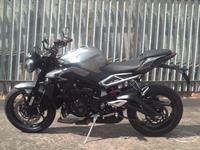 TRIUMPH STREET TRIPLE R