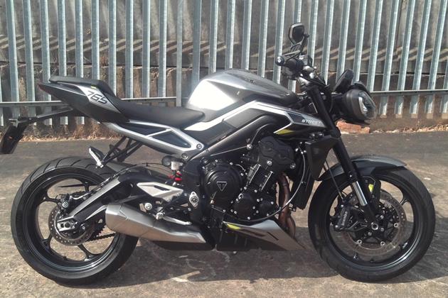 TRIUMPH STREET TRIPLE R