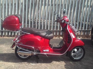 PIAGGIO VESPA GTS300