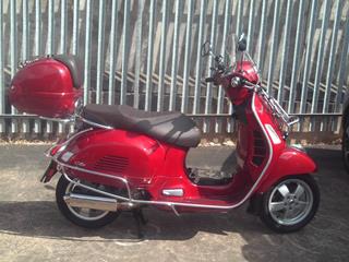 VESPA GTS300 