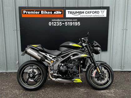 TRIUMPH SPEED TRIPLE 1050 RS