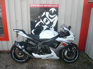 SUZUKI GSX-R600 