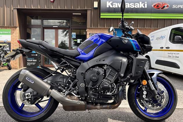 YAMAHA MT-10