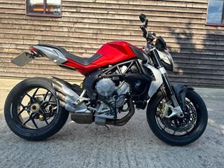 MV-AGUSTA BRUTALE 800 