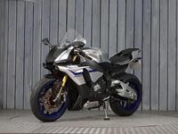 YAMAHA R1M