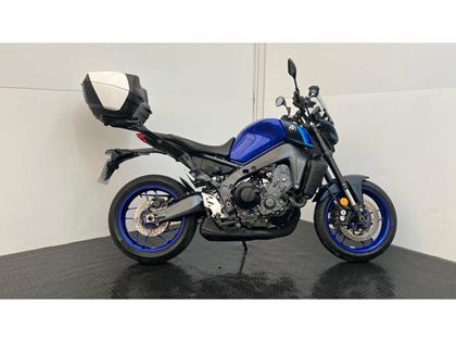 YAMAHA MT-09