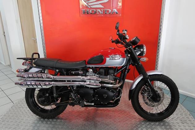 TRIUMPH SCRAMBLER 900