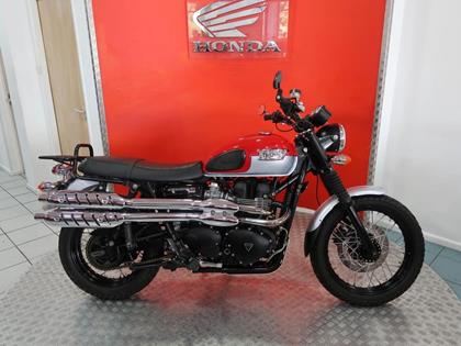 TRIUMPH SCRAMBLER 900