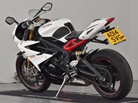 TRIUMPH DAYTONA 675