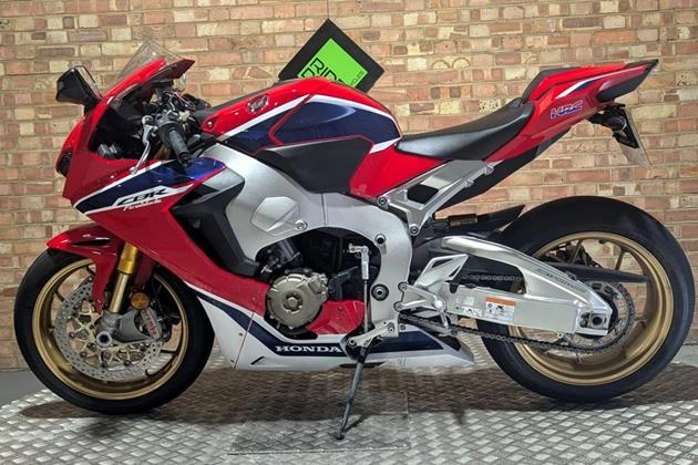 HONDA CBR1000RR FIREBLADE