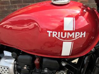 TRIUMPH STREET TWIN 