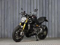 DUCATI MONSTER 1200R