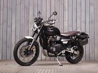 TRIUMPH SCRAMBLER 1200