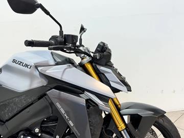 SUZUKI GSX-S1000