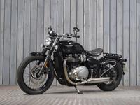 TRIUMPH BONNEVILLE BOBBER