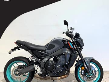 YAMAHA MT-09