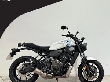 YAMAHA XSR700