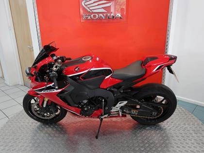 HONDA CBR1000RR FIREBLADE