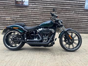 HARLEY-DAVIDSON BREAKOUT