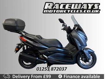 YAMAHA XMAX 300