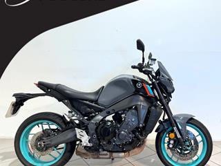 YAMAHA MT-09 