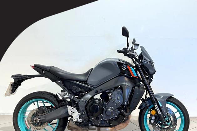 YAMAHA MT-09