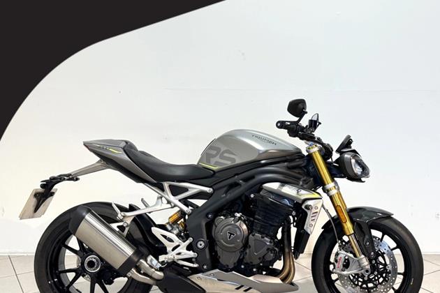 TRIUMPH SPEED TRIPLE 1200 RS