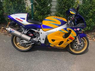 SUZUKI GSX-R600 