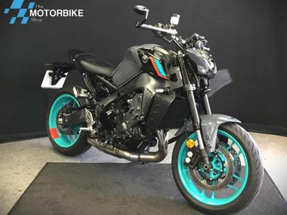 YAMAHA MT-09