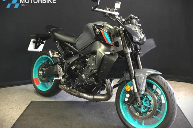 YAMAHA MT-09