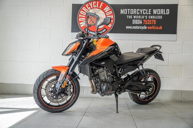 KTM 890 DUKE