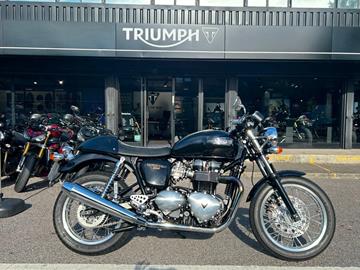 TRIUMPH THRUXTON 900