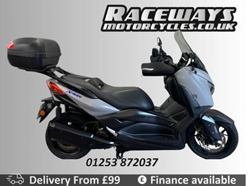 YAMAHA XMAX 300