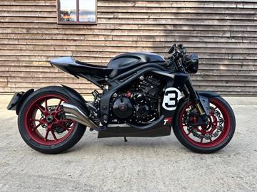 TRIUMPH SPEED TRIPLE 1050