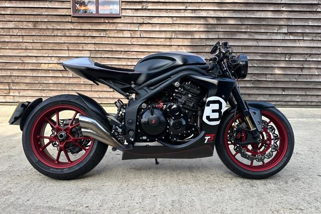 TRIUMPH SPEED TRIPLE 1050