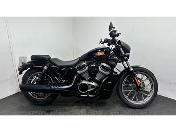 HARLEY-DAVIDSON NIGHTSTER 975