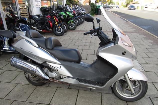 HONDA SILVER WING 600