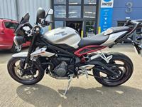 TRIUMPH STREET TRIPLE 765 R