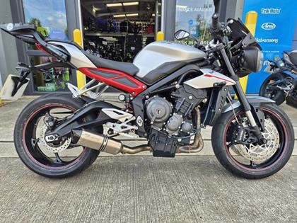 TRIUMPH STREET TRIPLE 765 R